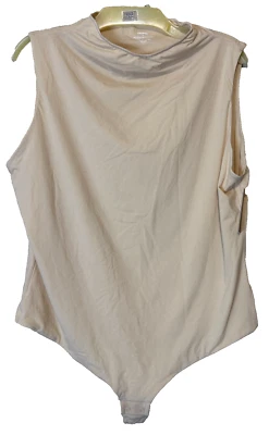 NUEVO CON ETIQUETAS SKIMS Body Se Adapta a Todo el Mundo Cuello Alto Simulado Para Mujer Talla 3X Tanga Arena Espalda Foto 1 de 4