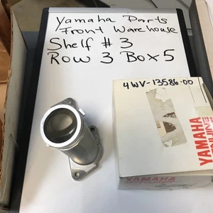 Yamaha 4WV-13586-00 OEM Carburetor Joint for 98-01 Yamaha Grizzly 600 NIB - Bild 1 von 9