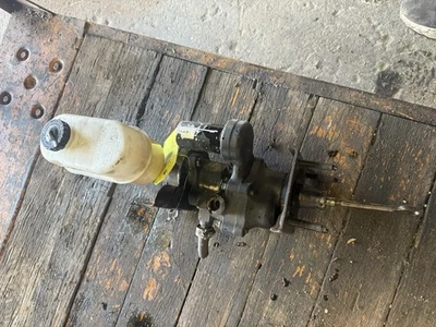 2005 dodge ram 2500 3500 brake Booster / Power Master Cylinder - Image 1 of 4