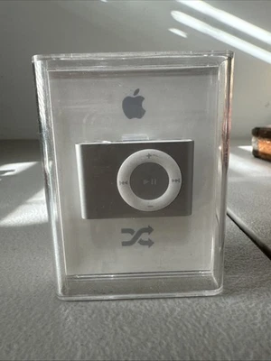 Apple iPod Shuffle 1GB Silver 2nd Gen Model A1204  Brand New (see Description) - Image 1 of 4