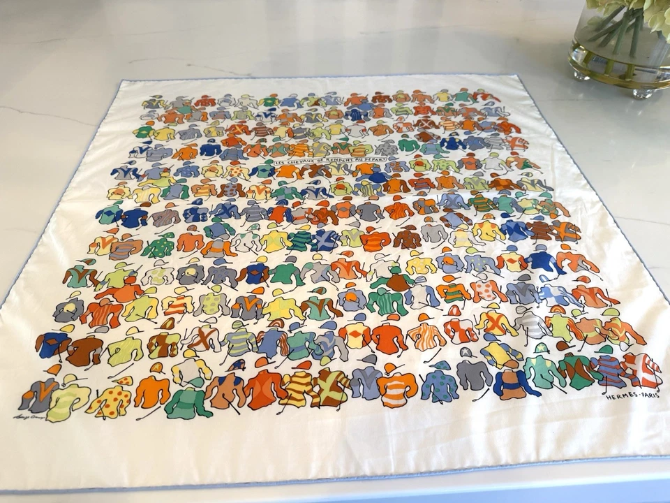 Bufanda de algodón Hermes 2001 Laurent Cresp Les Chevaux Se Rendent Au Depart Foto 1 de 4