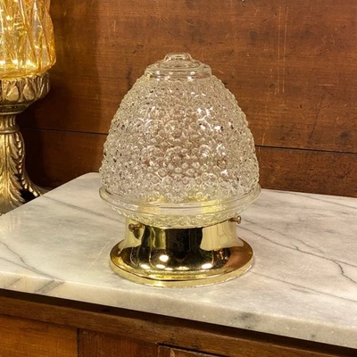 Aplique de techo o pared globo bellota de vidrio con base de latón acabado dorado Foto 1 de 4