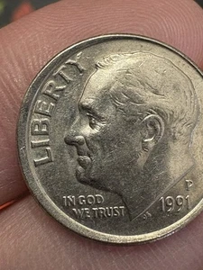 1991 P Mint Off Center Front Dime Error Coin - Picture 1 of 9