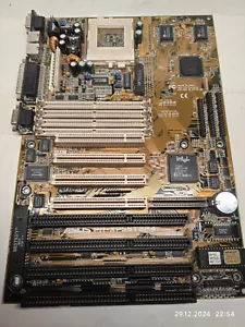 Seltenes AT/ATX Sockel 7 ASUS P/I-XP55T2P4 Rev 3.0 Mainboard (430HX), CPU & 16 MB - Bild 1 von 11
