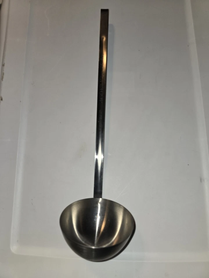 6 PC. Lot Vollrath #46912 Stainless Steel Commercial Grade Soup Laddle - Image 1 of 4