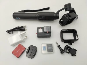 Cámara de acción negra GoPro HERO6 + estabilizador de cardán de agarre karma tarjeta SD 64 GB - Imagen 1 de 1