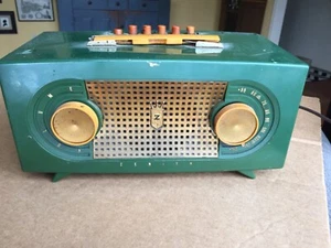 vintage zenith tube radio broadway R512F green bakelite? owl eyes race track - Picture 1 of 24