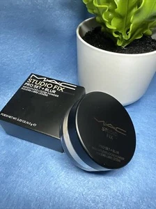 M.A.C Studio Fix Pro Set + Blur Weightless Loose Powder Light 0.22 oz 6.5 g - Picture 1 of 6
