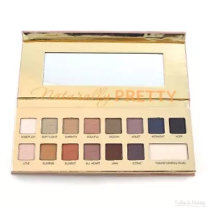 It Cosmetics Naturally Pretty Volume 1 Matte Luxe Transforming Palette  NIB! - Picture 1 of 1