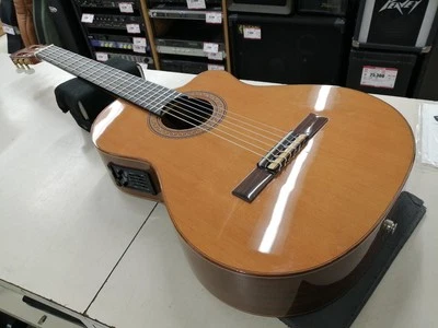 Guitarra acústica usada JOSE RAMIREZ R1-CWE Foto 1 de 4