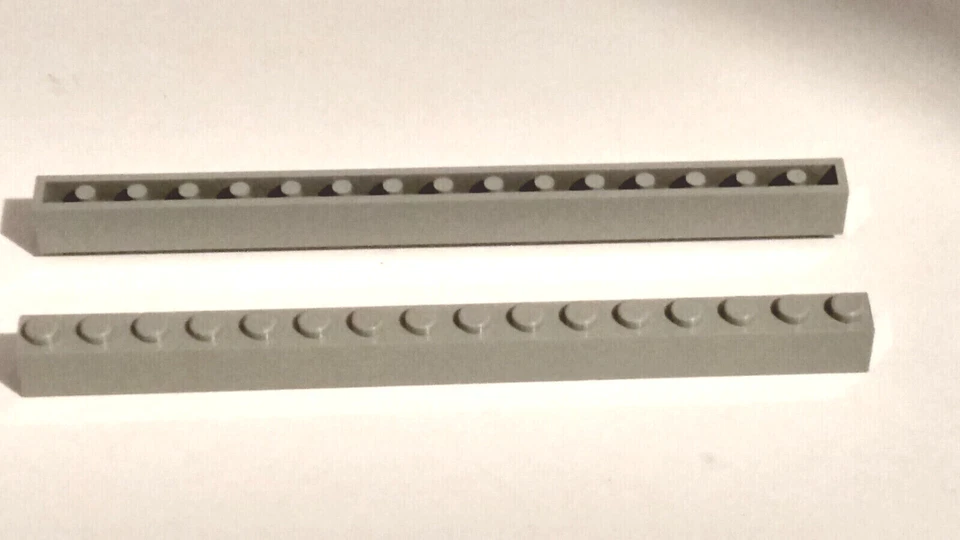 LEGO Lote 2 LADRILLOS 2465 Piezas 1 x 16 Vintage ANTIGUO GRIS CLARO Clásico Castillo Espacial Foto 1 de 1