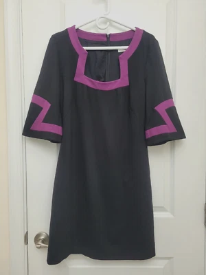 Vestido Trina Turk tamanho 6 linha A preto roxo manga sino caixa gola traseira zíper ver fotos - Imagem 1 de 4