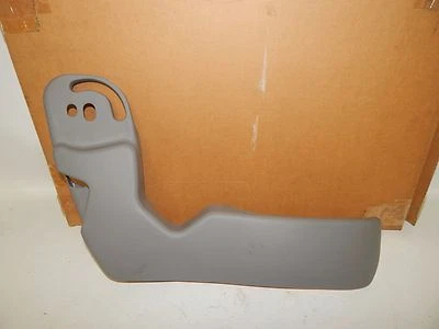 Nuevo OEM 1999-2003 Ford Windstar Asiento Trasero Lado Derecho Cubierta Inferior Borde Gris Foto 1 de 4