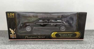 Road Signature 1/24 Diecast Cadillac Deville Presia Dental Limousine Japan - Image 1 of 4