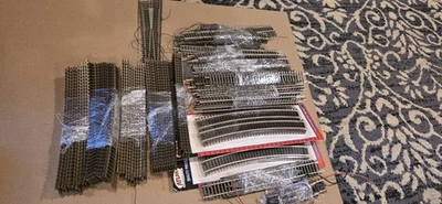 Atlas Code 83 HO Scale Track! Pre-owned, Great Selection! - Image 1 of 4