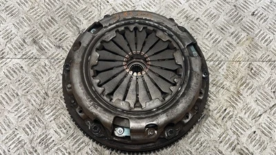 2014 PEUGEOT 208 FLYWHEEL 1.4 DIESEL HDI DV4C 5DR 2012-2019 PART NUMBER 0532 L2 - Image 1 of 4
