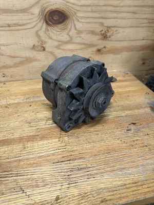 Оригинальный генератор переменного тока для двигателя BMW E30 325i 325e 325es M20 - Изображение 1 из 2