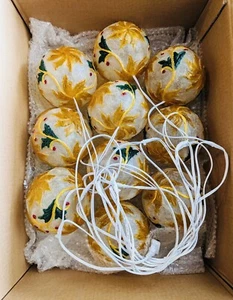 Christmas Fiver Balls Gold Green LeafString Lights 10pcs Set w/ Bulb US Seller - Picture 1 of 1