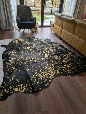 Abstrakter Teppich Kuhfell Rindfell Läufer Schwarz  -Gold 2,25m x 2,10m NEU  - Bild 1 von 3