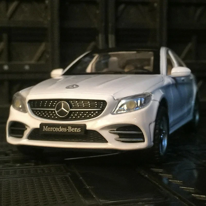 1:32 Mercedes Benz C260L Alloy Diecast Model Sports Car Sounds Lights Gift Toys - Image 1 of 4