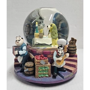 Disney "Bella Notte" Lady & the Tramp Spaghetti Dinner Scene Musical Snow Globe - Bild 1 von 5