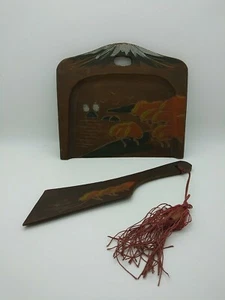 Vintage Hand Carved And Painted Japanese Silent Butler Crumb Catcher - Picture 1 of 10