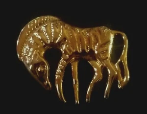 Vintage Gold Tone Zebra Brooch Pin Costume Jewelry - Picture 1 of 2