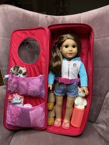 American Girl Joss Kendrick GOTY 2020 in scatola con panno e accessori - Foto 1 di 24