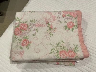 复古花卉粉色和白色粉红色装饰保暖毯 TWIN — 第 1/4 张图片