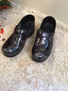 Dansko Women's- Black / Gray - Patent Leather- Clogs Size EU 38 US 7.5 - Picture 1 of 7