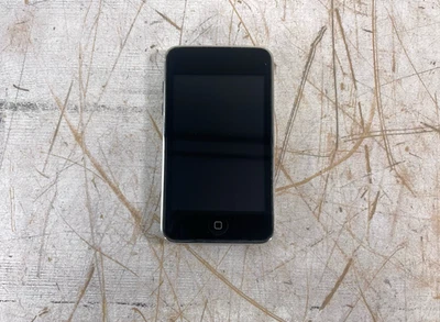 APPLE IPOD TOUCH 3RD GENERATION (A1318/MC008LL) - 32GB - BLACK - Image 1 of 4