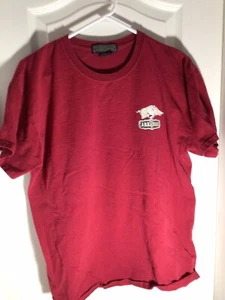 Arkansas Razorbacks Houndstooth Large Old School Fanatic Red T-Shirt - Picture 1 of 17