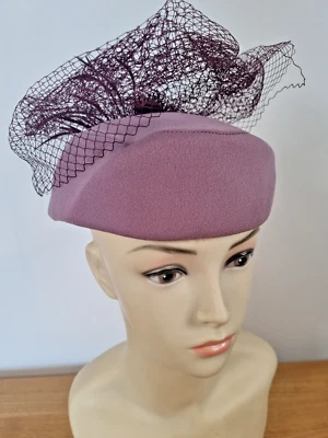 C&A Vintage 1980s Lilac Bumper Pillbox Hat Feather Fascinator Detail & Net Veil - Image 1 of 4