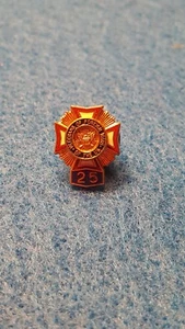Nice Veterans Of Foreign Wars Of The U.S. VFW 25 Year Lapel Hat Pin Charity Vet - Picture 1 of 3