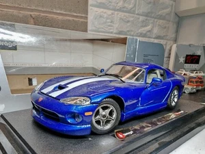Burago 1/24 Dodge Viper GTS - Picture 1 of 7