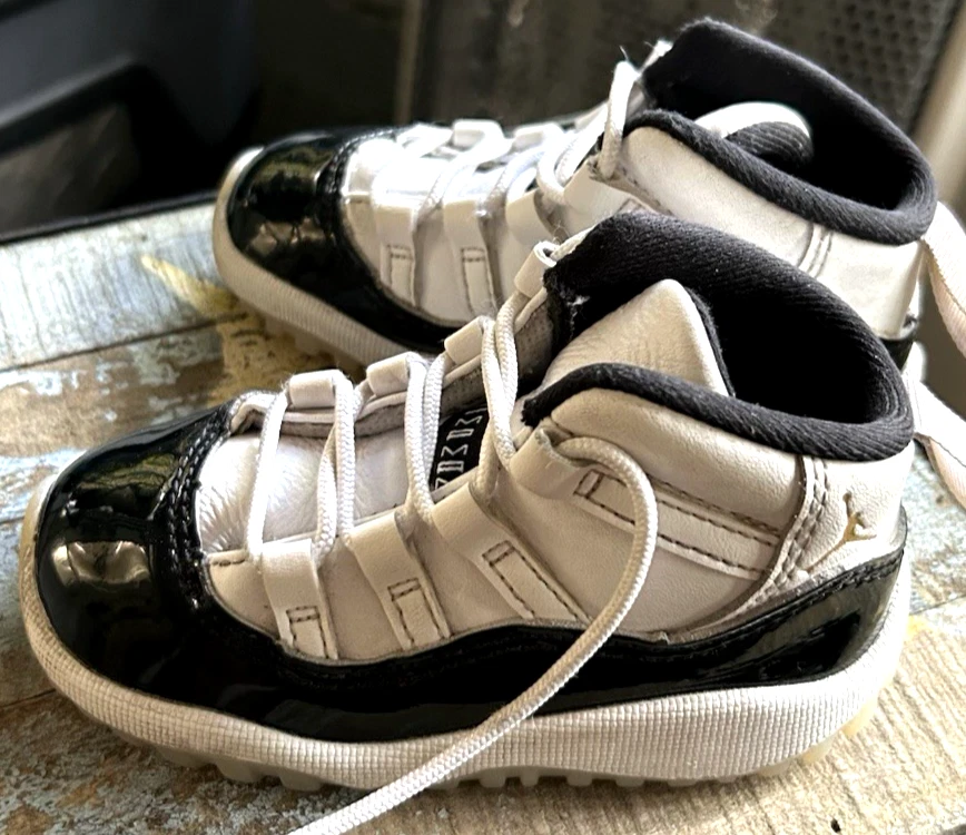 Nike Air Jordan 11 Retro TD Gratitude Toddler Size 6C White Gold 378040-170 Foto 1 de 4