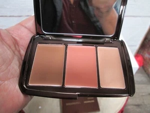 new Hourglass ILLUME SHEER COLOR TRIO: Bronzer, Blush, Highlighter palette - Picture 1 of 6