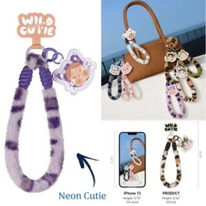 NEW 💜 Pop Mart NEON WILD BUT CUTIE Phone Charm Plush Strap 💜 Ships From SoCal - Zdjęcie 1 z 1