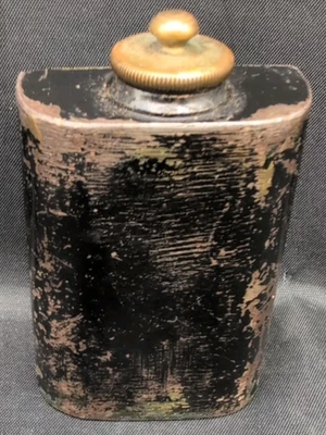 ENGRASADOR TRASERO RARO del ejército japonés Segunda Guerra Mundial/2 botella de aceite para la bolsa de munición trasera más grande. Foto 1 de 4