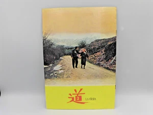 Brochure Film Programmi La Strada 1954 Film Italiano Federico Fellini Giapponese - Foto 1 di 11