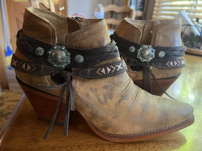 ¡Botas de vaquero súper lindas! Durango Mujer 8.5 Usado Una Vez! Excelente Estado Foto 1 de 4