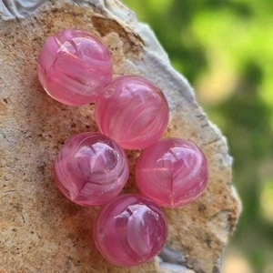 Vintage Old German Pressed Swirled Pink Opalescent Glass Beads 12mm Set of 5 - Picture 1 of 5
