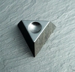 Ständer aus Onyx für Edelstein Kugeln Halter Standfuss Steinschatz - Bild 1 von 4