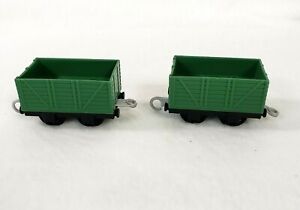 2 CARGO CARS TrackMaster Thomas the Tank Engine & Friends Green