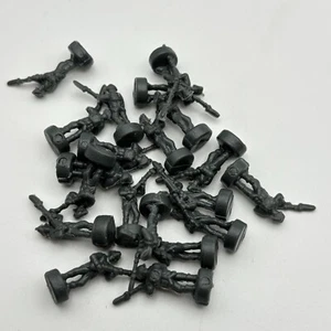 Risk 20 Grey Plastic Infantry Pieces 2003 Replacement Parts Soldier Army - Picture 1 of 1