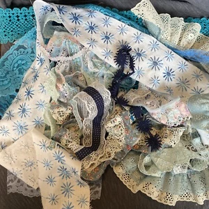 Vintage / Mod Lace / Trim for Sewing Crafts, Art, Junk Journals, Dolls - Picture 1 of 4