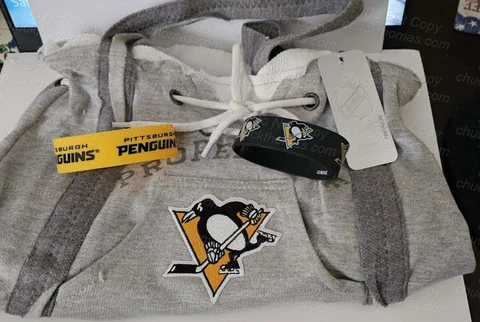 Pittsburgh Penguin Hockey Gray Hoody Purse AND a Penguin Wrist Band Cover