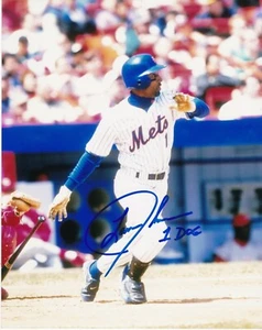 LANCE JOHNSON   NEW YORK METS   ACTION SIGNED 8x10 - Picture 1 of 1