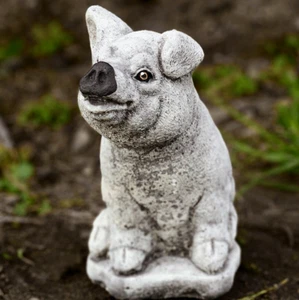 Piglet garden figurine Concrete animal statue Stone farmhouse decor Pig statue - Picture 1 of 8