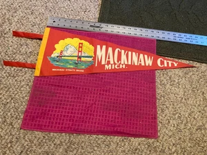 Vintage Michigan Pennant Banner MACKINAC SRAITS BRIDGE Mackinaw City - SHIP FAST - Picture 1 of 4